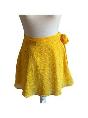 Forever 21 Floral. Flowy Mini Wrap Skirt-Yellow-Size Small-GUC